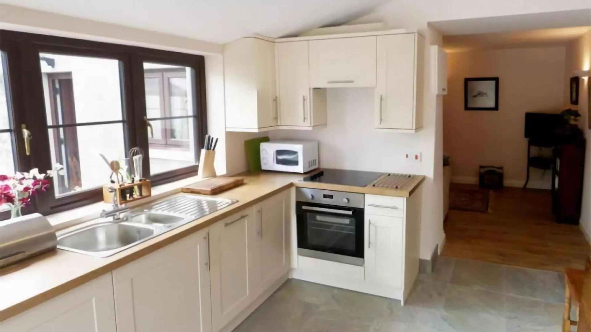 Holiday Home Near Mumbles Pier