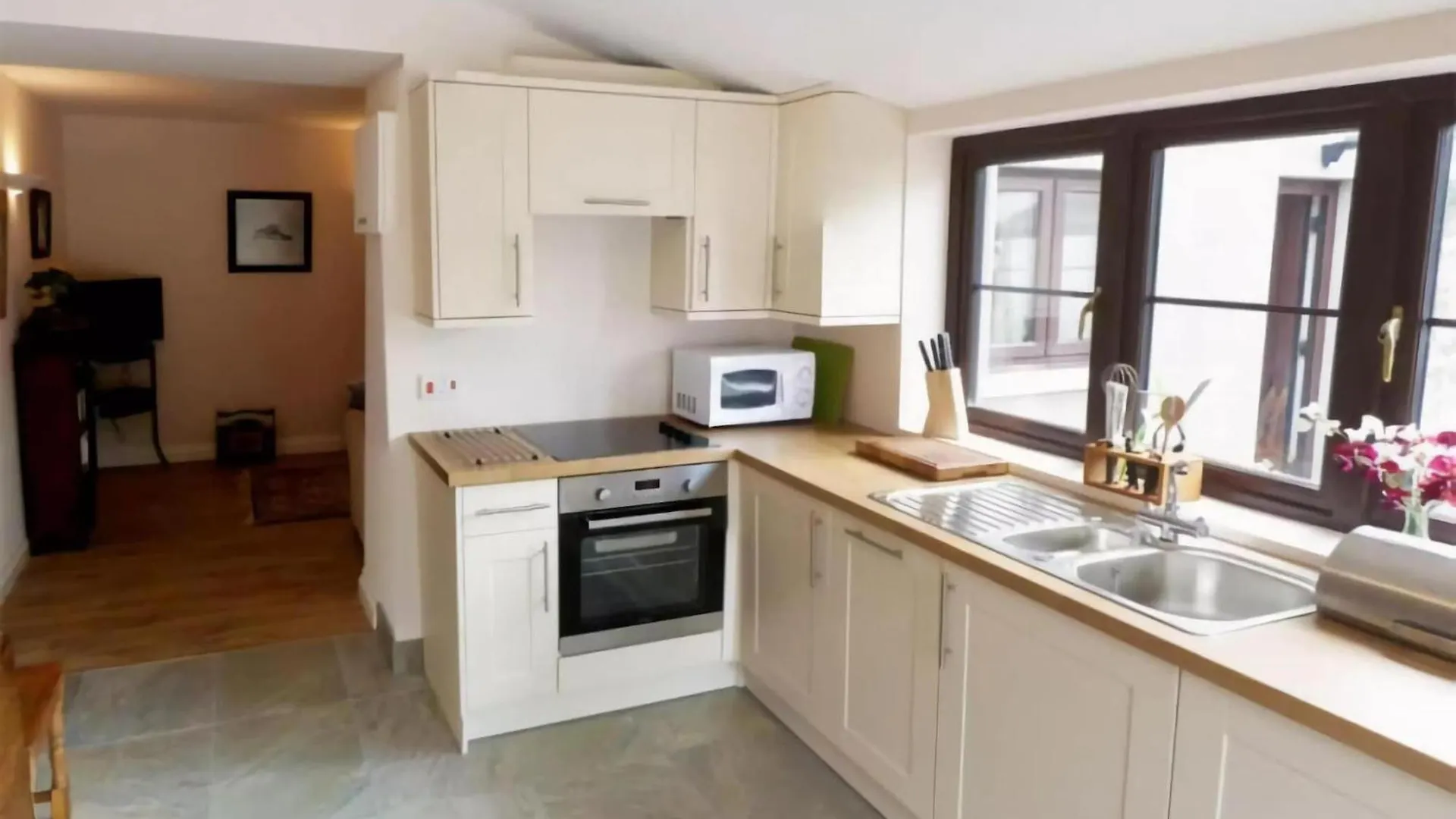 Holiday Home Near Mumbles Pier